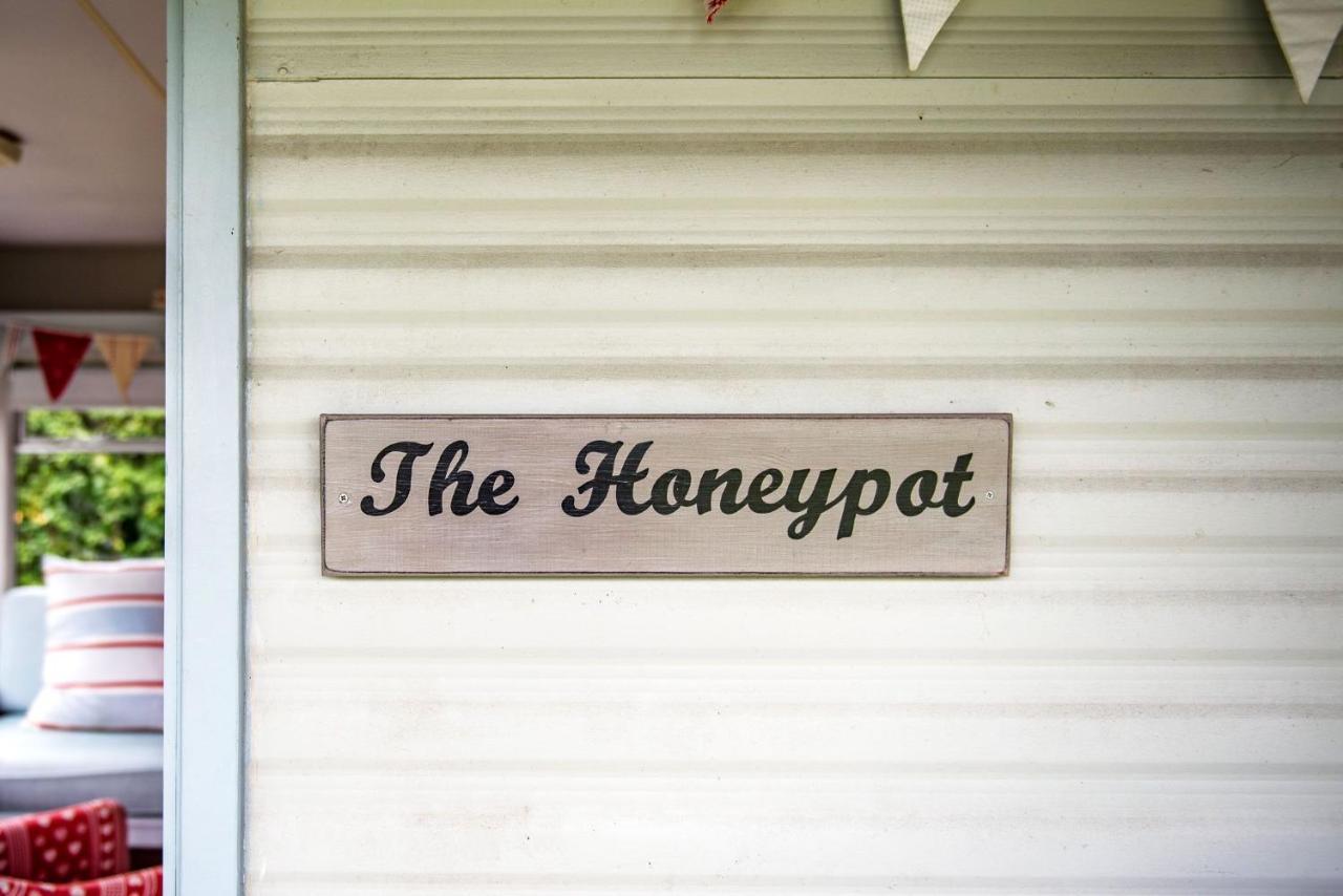 Вилла The Honeypot Petham Экстерьер фото